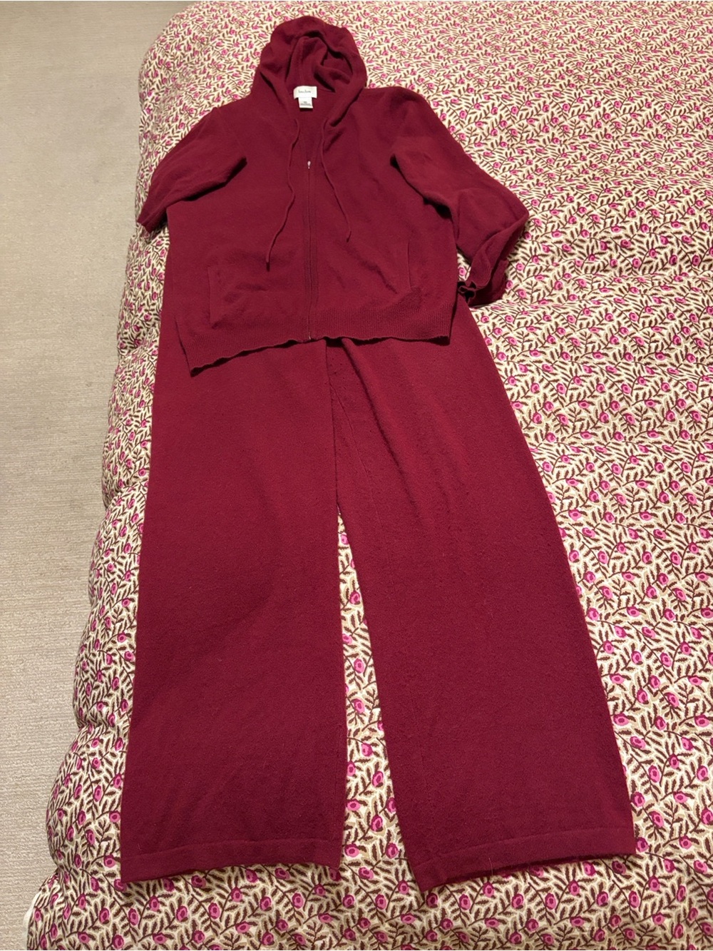 Neiman Marcus 100% Cashmere Burgundy Wide-Leg Knit Pants with Zip Hoodie